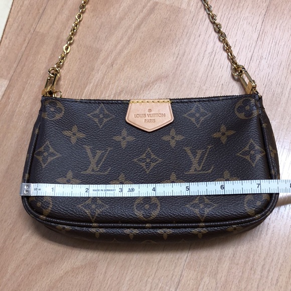🌸🌸 AUTHENTIC 🌸🌸 Louis Vuitton Pochette Accessory - Picture 9 of 14